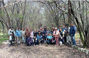 ejidataios de los remedios posando par foto después de su faena mensual de limpieza dentro del parque nacional los remediosdel parque nacional los remedios posan para foto al concluir sus trabajos
